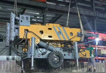 LM系列反井鉆機 LM系列反井鉆機