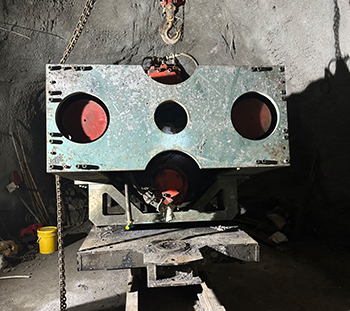 天井鉆機(jī)設(shè)備準(zhǔn)備安機(jī) 天井鉆機(jī)設(shè)備準(zhǔn)備安機(jī)